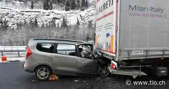 Tampona un camion fermo sull'A2: è gravissimo - Ticinonline