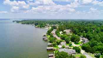 Why more people are packing up and heading to this quiet lakeside Houston suburb - Chron