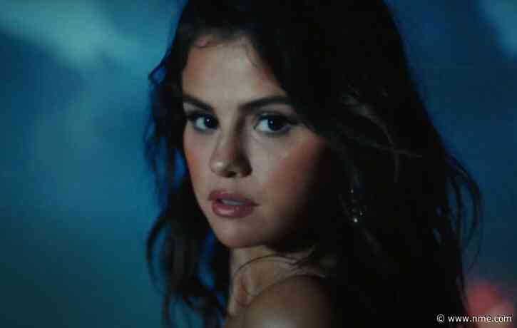 Selena Gomez invites us to dance on Spanish-language song ‘Baila Conmigo’