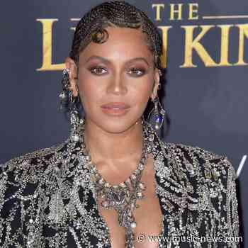 Beyonce's eldest daughter a budding makeup artist