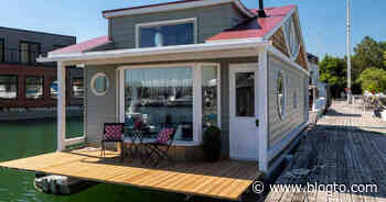 This houseboat in Toronto is back on the market for under $400K - blogTO