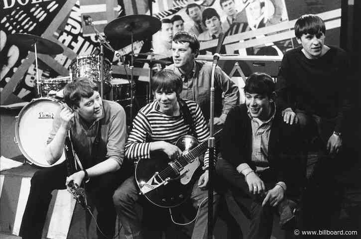 Hilton Valentine, Guitarist for The Animals, Dies at 77