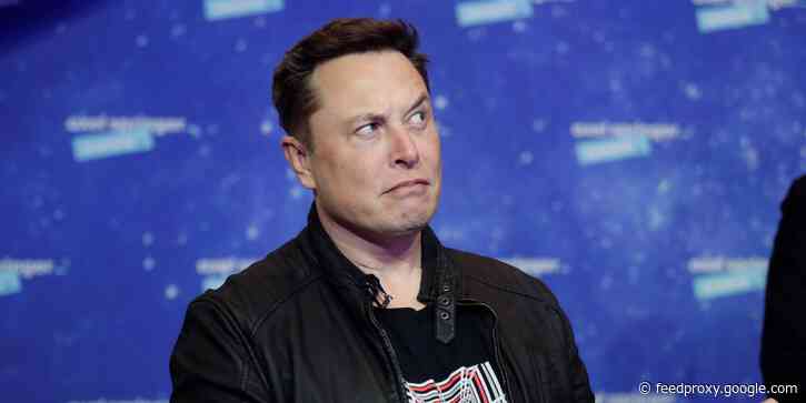 Russia may fine citizens for using SpaceX's Starlink internet. Here's how Elon Musk's service poses a threat to authoritarian regimes.