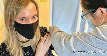 Why you're seeing COVID-19 vaccine selfies all over Facebook and Twitter     - CNET