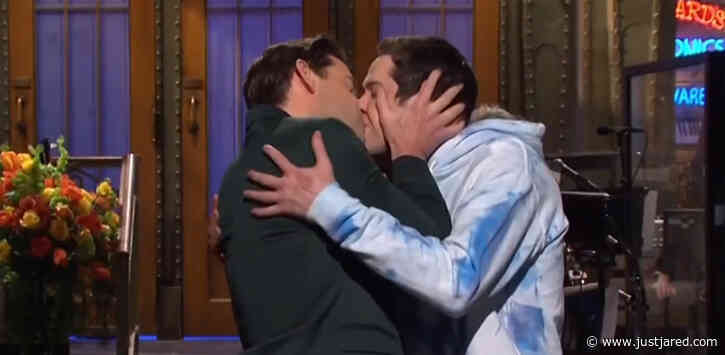 John Krasinski Kisses Pete Davidson During 'Saturday Night Live' Monologue - Watch Now!