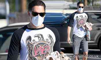 Joe Manganiello cradles Sofia Vergara's chihuahua Bubbles - Daily Mail