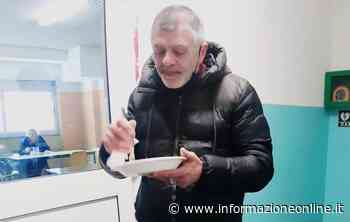 Samarate, critiche alla mensa? Il sindaco va e assaggia - InformazioneOnline.it