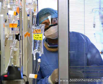 On the front lines at UMass Memorial Medical Center: Vaccines offer hope, workers battle fatigue - Boston Herald
