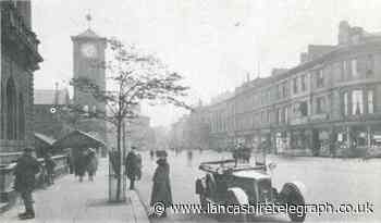 Bad car parking 1920s-style on King William Street, Blackburn
