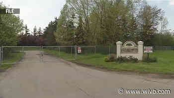 Three Amhersts take on walking challenge