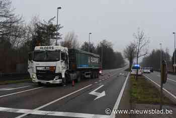 Deel Zuiderring afgesloten na kop-staartaanrijding met vrachtwagens