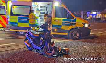 Bestelwagen rijdt weg na aanrijding met scooter - Het Nieuwsblad