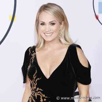 Carrie Underwood recovering from neck injury