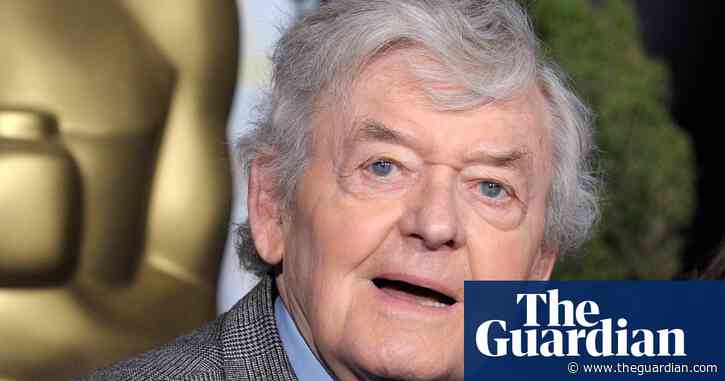 Hal Holbrook, Deep Throat in All the President's Men, dies aged 95