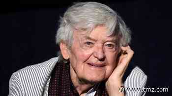 Hal Holbrook Dead at 95, Famous Roles as Mark Twain and Deep Throat