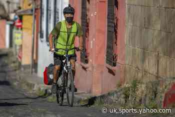 Guatemalan fights hunger with book-for-food barters by bike - Yahoo Eurosport UK