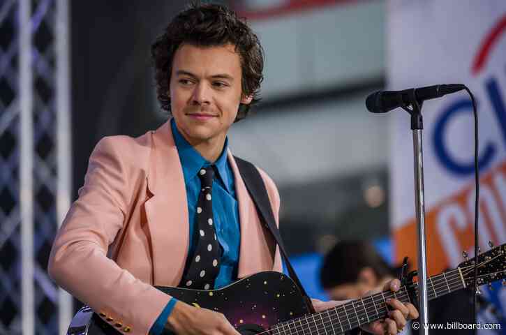 Harry Styles Is ‘Feeling Very Lucky’ After Birthday Wishes & This Musical Gift From Fans