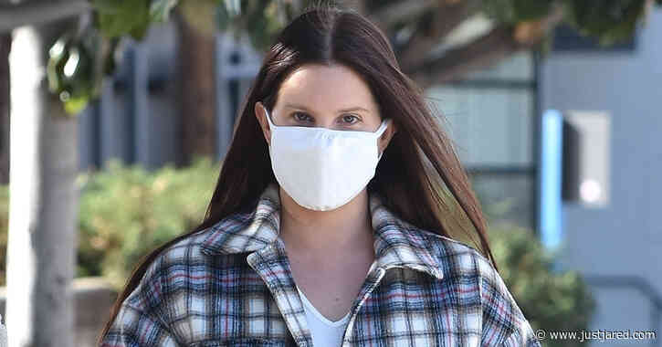 Lana Del Rey Meets Up with a Friend for Coffee in Studio City