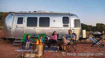Airstream Flying Cloud 30FB Office trailer lets you work anywhere