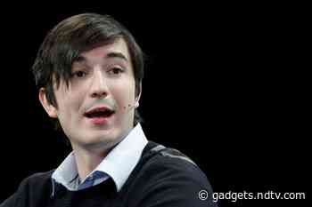 Elon Musk, Robinhood CEO Vlad Tenev Clubhouse Banter Triggers Stampede for App Invites