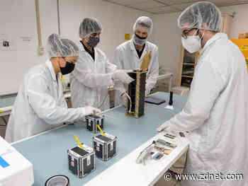 Robot satellite swarms increase communication possibilities