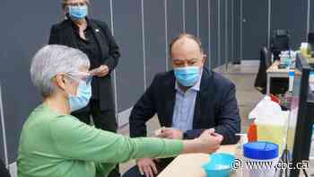 COVID-19 variants and vaccine delays loom large as Quebec loosens restrictions