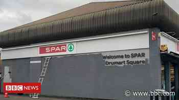 Leo Varadkar: PSNI investigating Belfast graffiti warning - BBC News