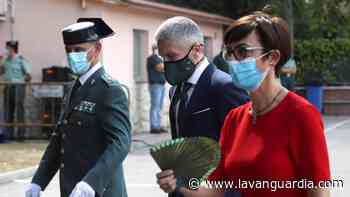 Interior fulmina al teniente coronel de la Guardia Civil que se vacunó junto al Jemad - La Vanguardia
