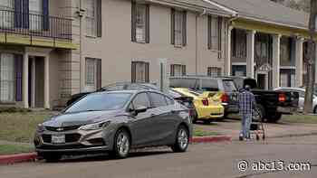 13 Investigates: Houston-area residents 'hurting' in low income, minority areas without vaccines - KTRK-TV