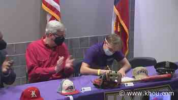 Son of fallen Houston police officer signs letter of intent to play baseball for Mary Hardin-Baylor - KHOU.com
