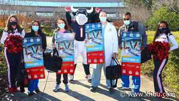 Texans treat Houston healthcare heroes to trip to Super Bowl - KHOU.com