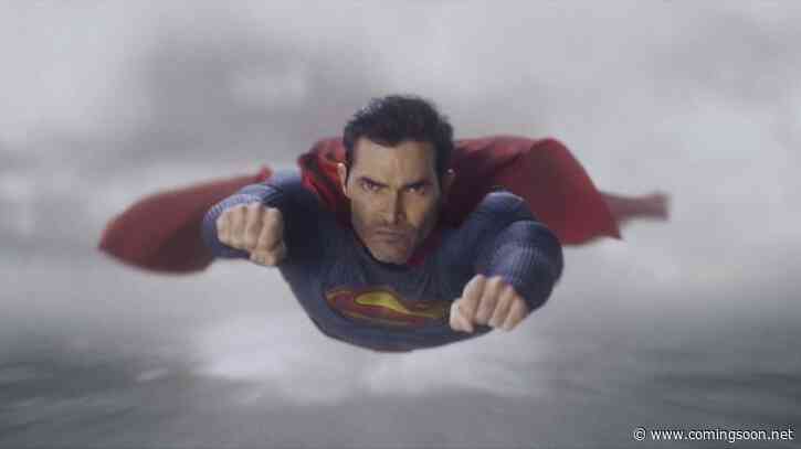 New Superman & Lois Photos Feature the Kent Family
