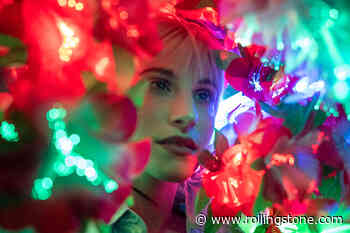 Hayley Williams Teases New Album ‘Flowers for Vases / Descansos’