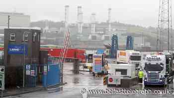 Some port workers return to Brexit inspection duties in NI