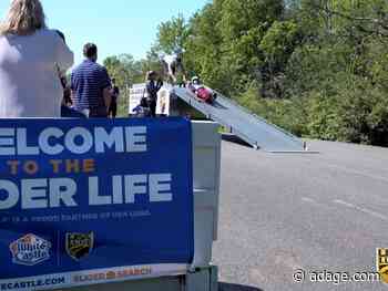 Dan Levy is everywhere, White Castle goes luging, and fake crowd noise comes to the Super Bowl: Trending