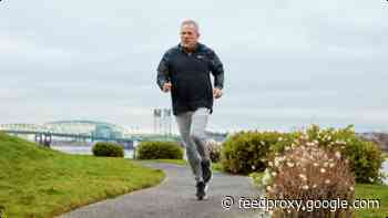 Apple Watch anniversary gift saves 58-year-old runner’s life