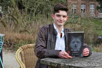 Kassamedewerker Lidl debuteert met fantasy thriller