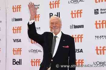 Russell Crowe and Anne Hathaway pay tribute to Christopher Plummer - St Helens Star