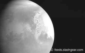 China’s Tianwen-1 sends first photo of Mars