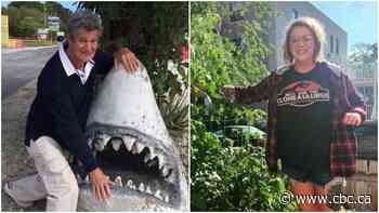 Emails from England: How a Winnipeg woman's typo led to an unlikely friendship