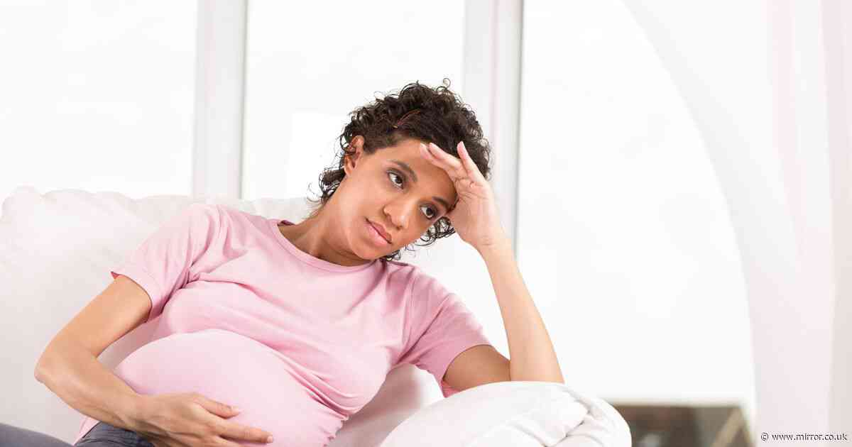 Почему темнеют волосы на голове у женщин во время беременности