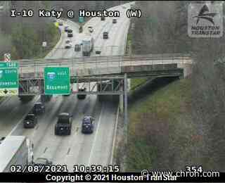 Truck hits bridge over Interstate 10, for the umpteenth time