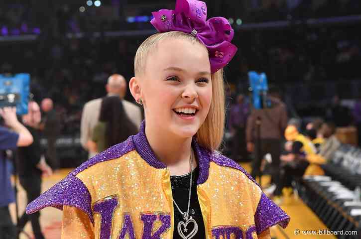 JoJo Siwa Celebrates One Month With Girlfriend Kylie: ‘I Get to Call Her Mine!’