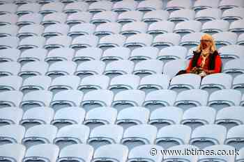 Australian Open: Cautious fans leave arena mostly empty on opening day