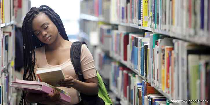 How college 'promise' programs can help boost diversity in community college