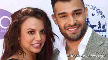 Britney Spears' boyfriend Sam Asghari speaks out against her father: 'A total d---'