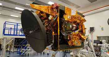 United Arab Emirates Hope Mars probe enters orbit and makes history     - CNET