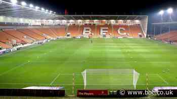 Blackpool-Burton Albion postponed at kick-off because of frozen pitch