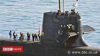 Japan: Submarine crew phone for help after crash