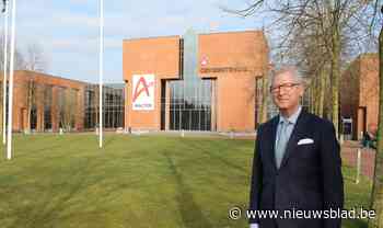 Aalters burgemeester Pieter De Crem voert druk op vaccinatiecampagne op: “Als dit nog te lang duurt, kopen we zélf vaccins”